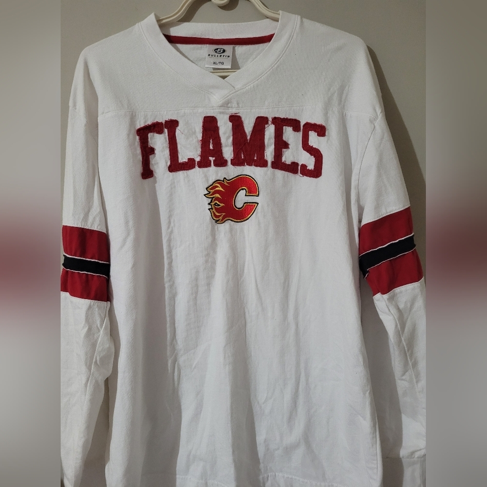 Mens Calgary Flames Long Sleeve Shirt